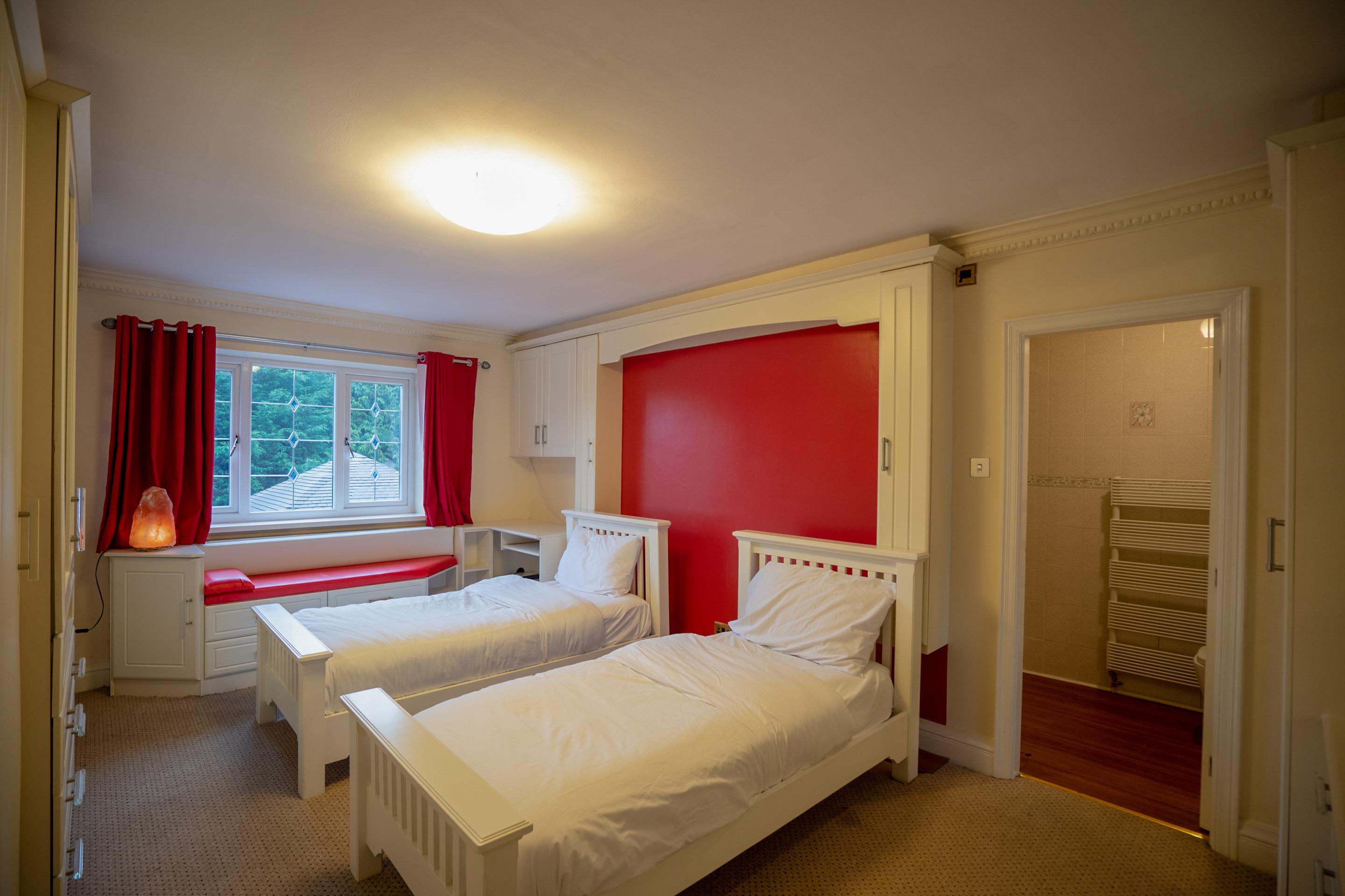 Oyo Oakcroft Guest House Manchester Airport Ringway Exterior foto